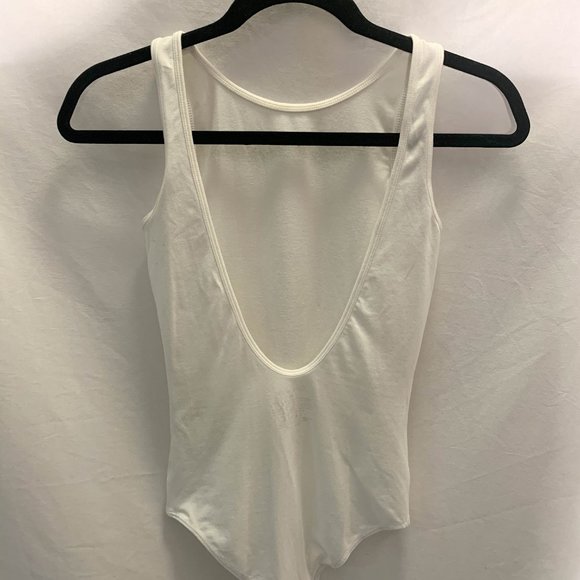2 for $10✨Community (Aritzia) bodysuit - sizexs - never worn - Picture 4 of 4